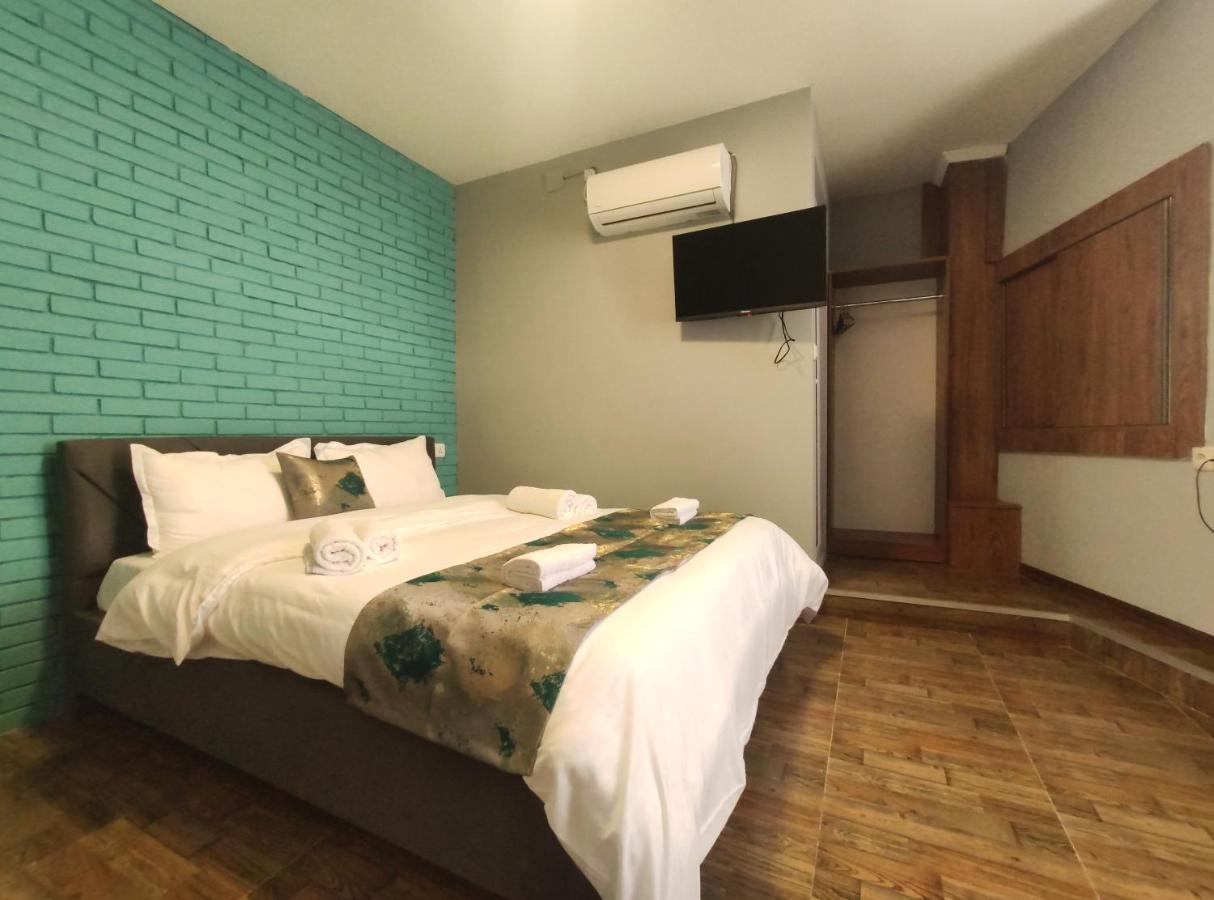 טביליסי Tbilicity Hotel מראה חיצוני תמונה
